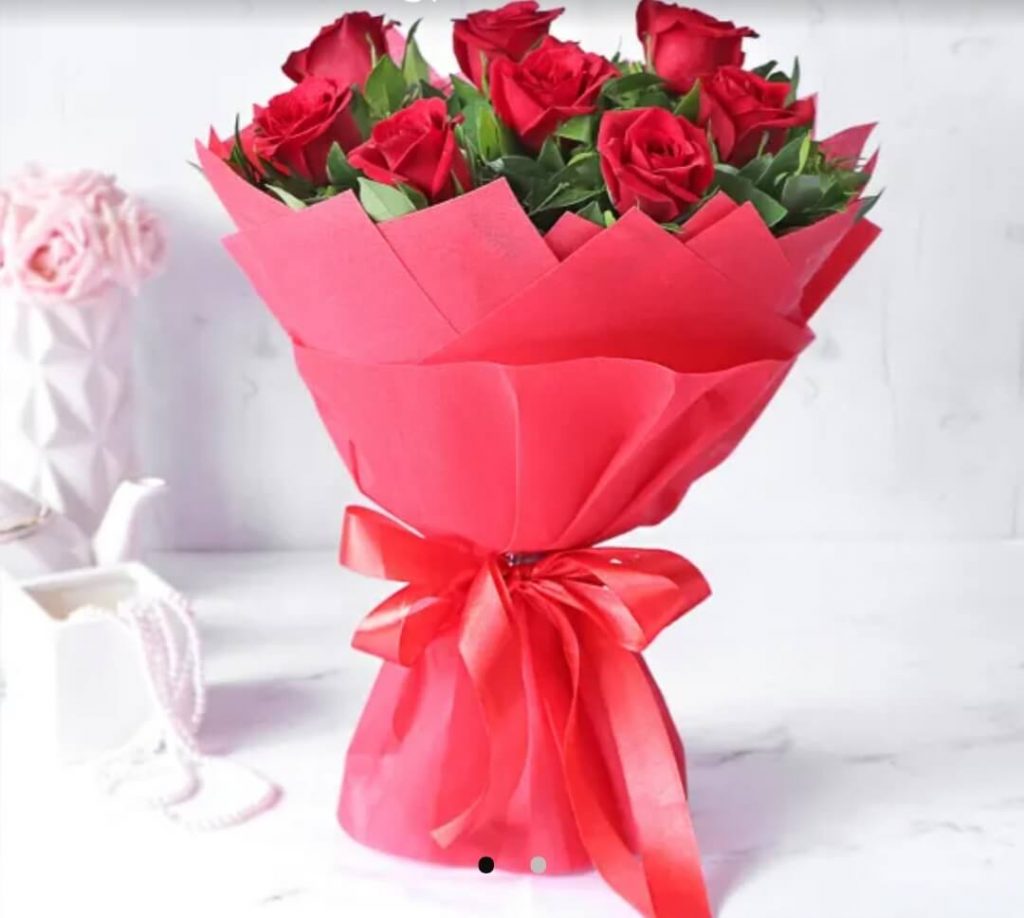 8 Roses Bunch