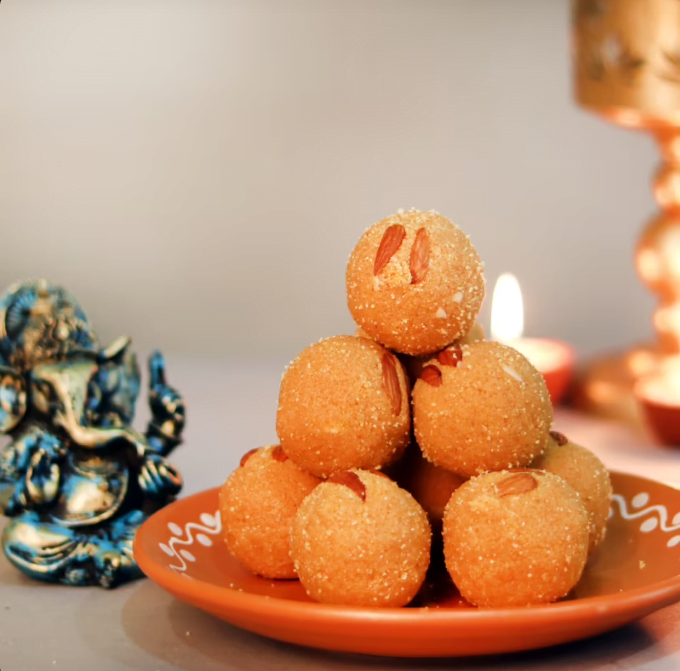 Besan Ladoo Ganesh Combo 799 Besan Ladoo Ganesh Combo 799